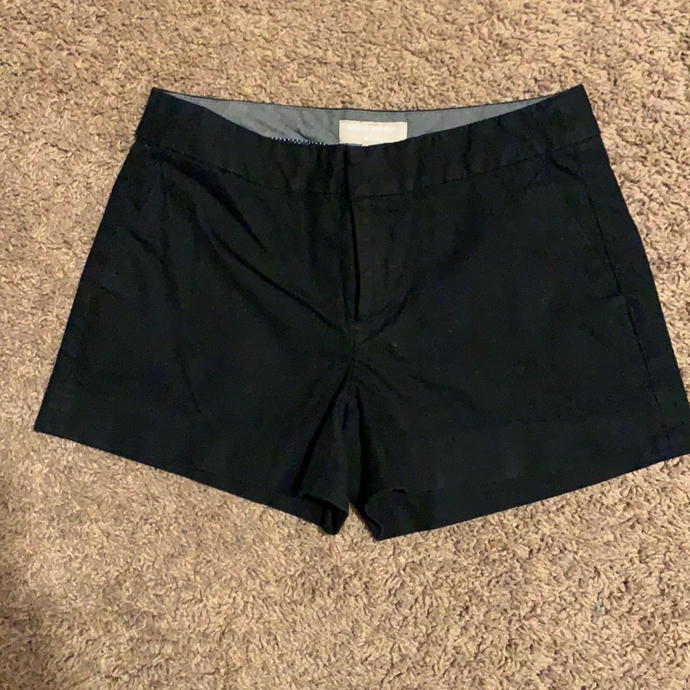 Banana Republic Black Shorts “Hampton Fit”, Size 6